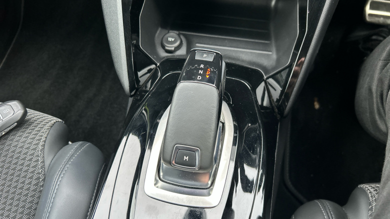 Peugeot 208 1.2 PureTech 100 GT 5dr EAT8 Petrol Hatchback